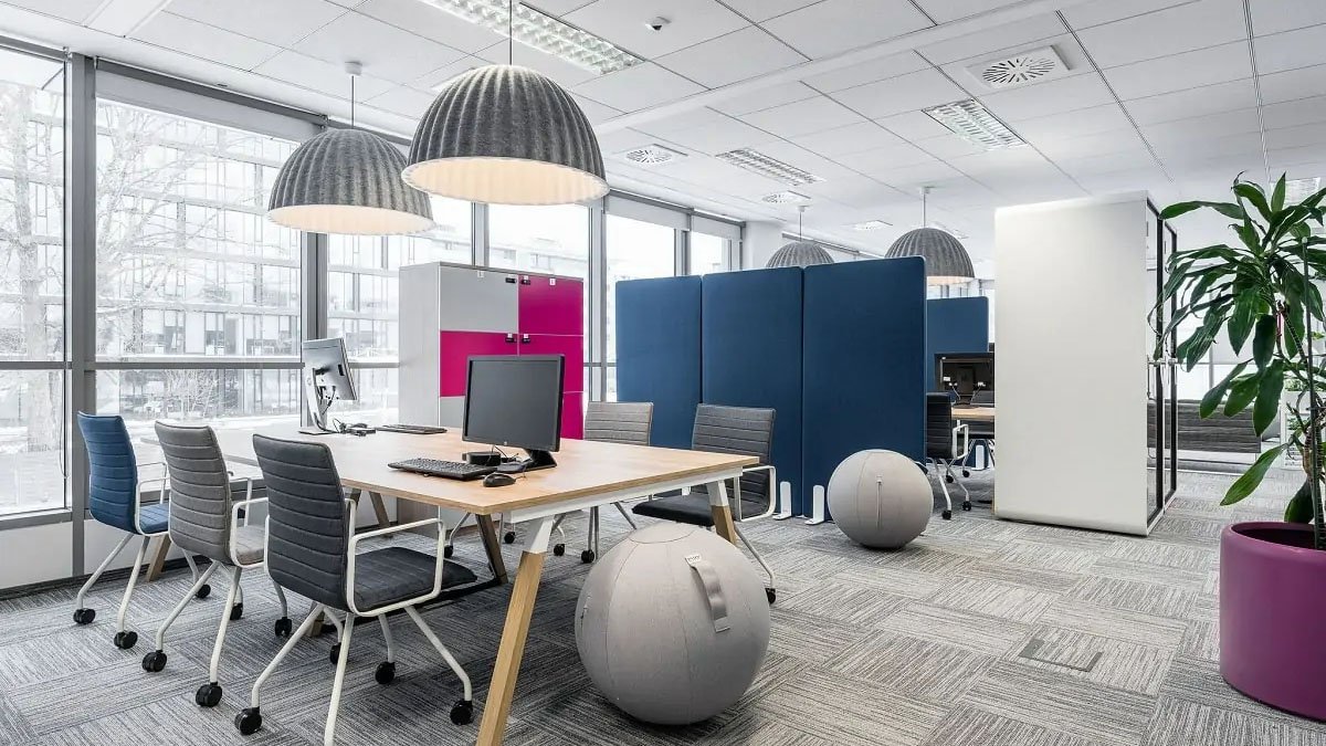 pay-attention-to-office-furniture-for-a-professional-atmosphere